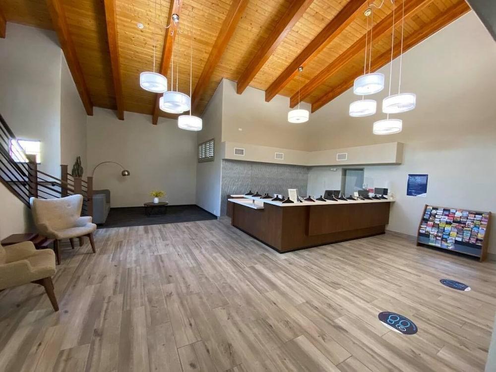 Days Inn & Suites By Wyndham Mesa Near Phoenix Екстериор снимка