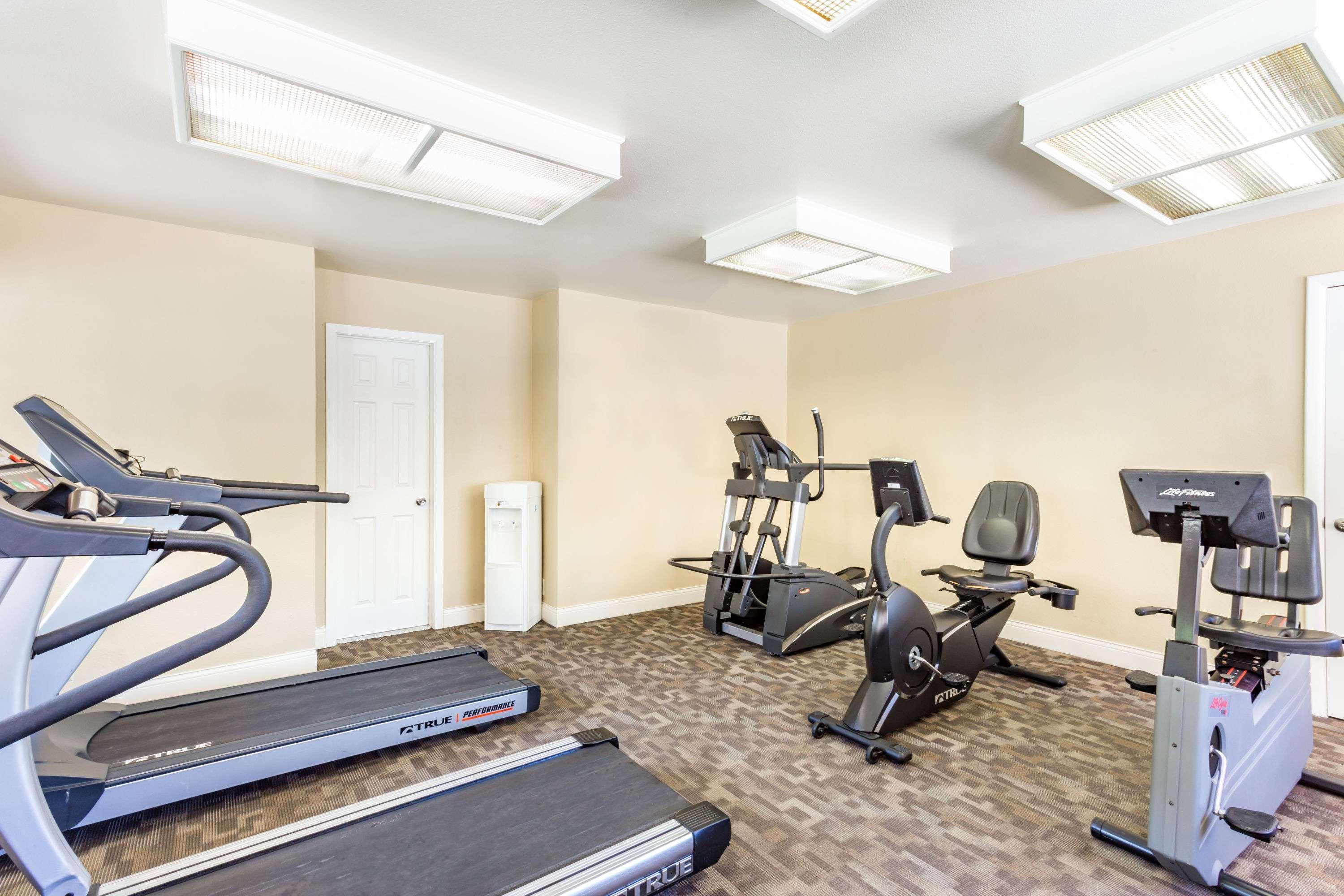 Days Inn & Suites By Wyndham Mesa Near Phoenix Екстериор снимка
