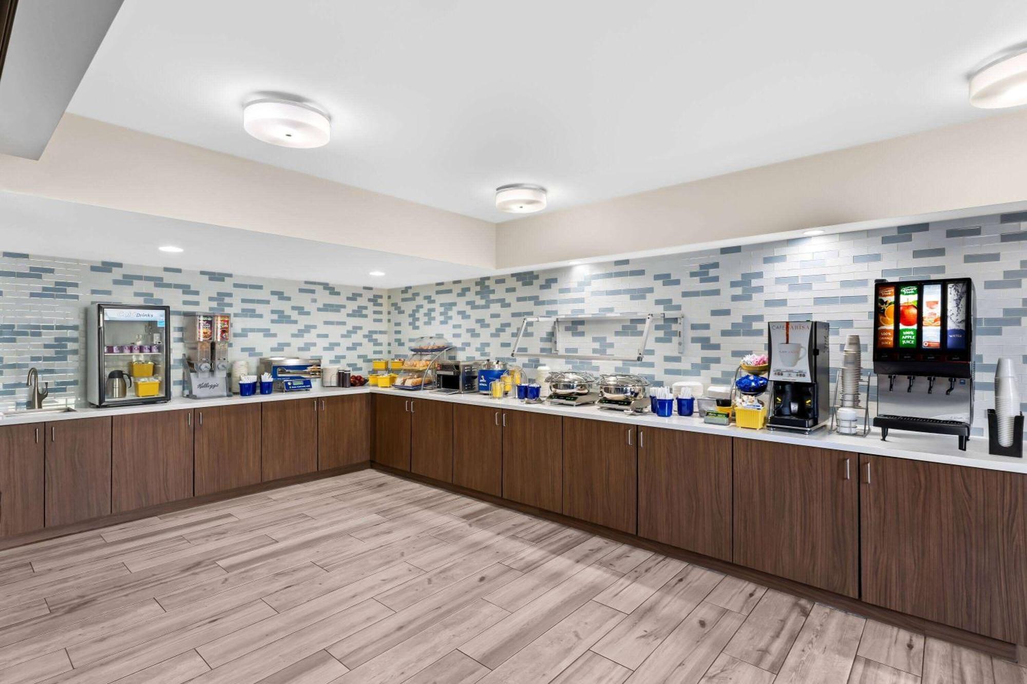 Days Inn & Suites By Wyndham Mesa Near Phoenix Екстериор снимка