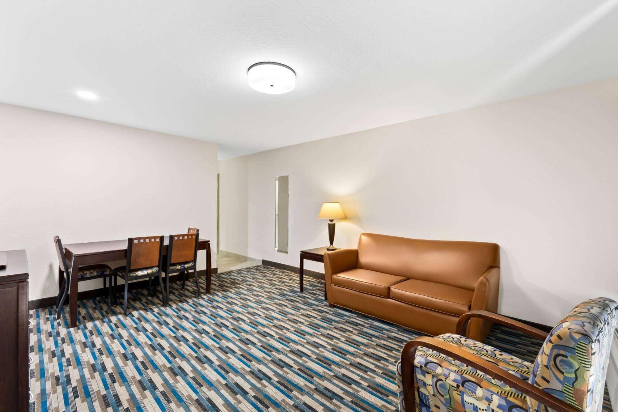Days Inn & Suites By Wyndham Mesa Near Phoenix Екстериор снимка
