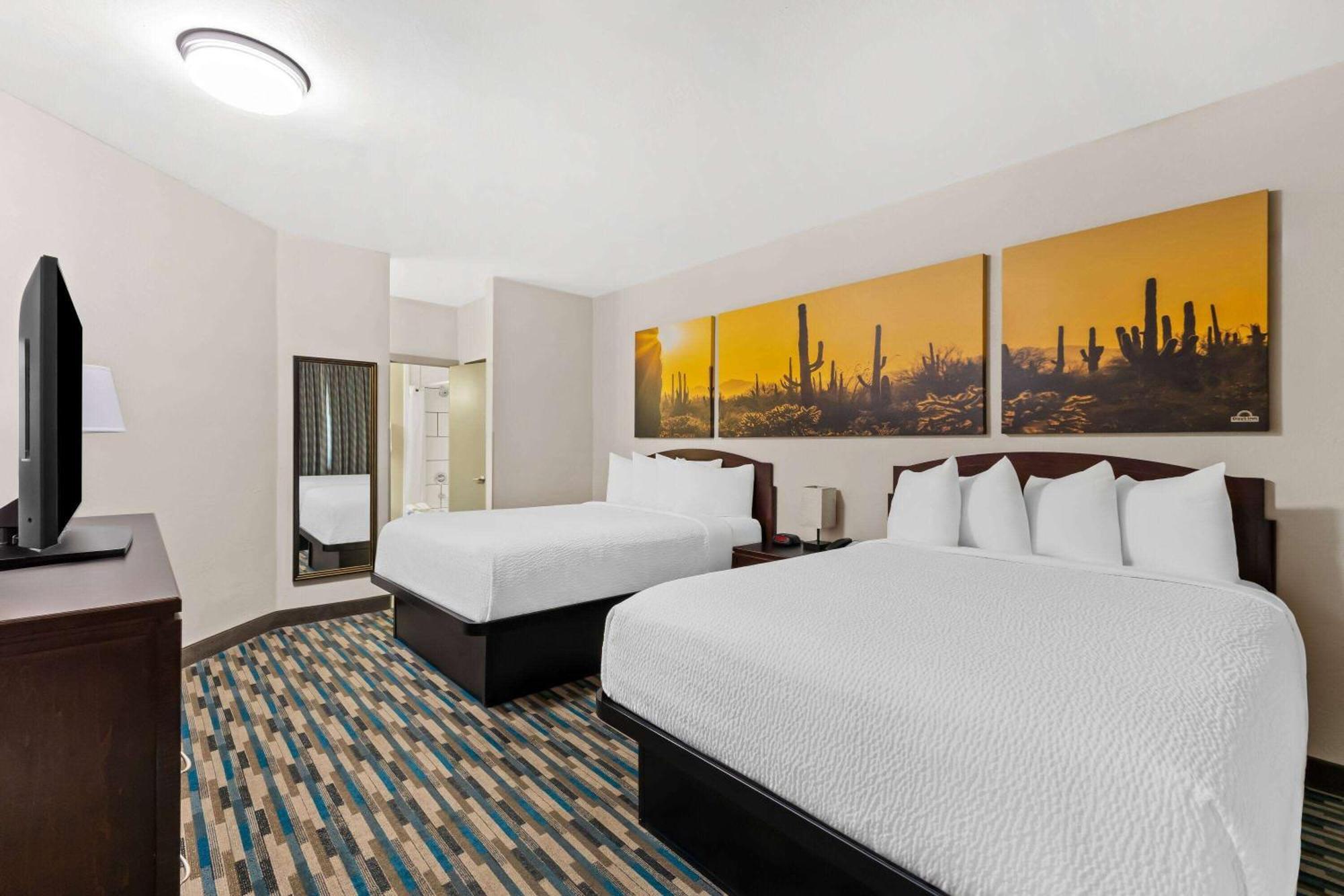 Days Inn & Suites By Wyndham Mesa Near Phoenix Екстериор снимка