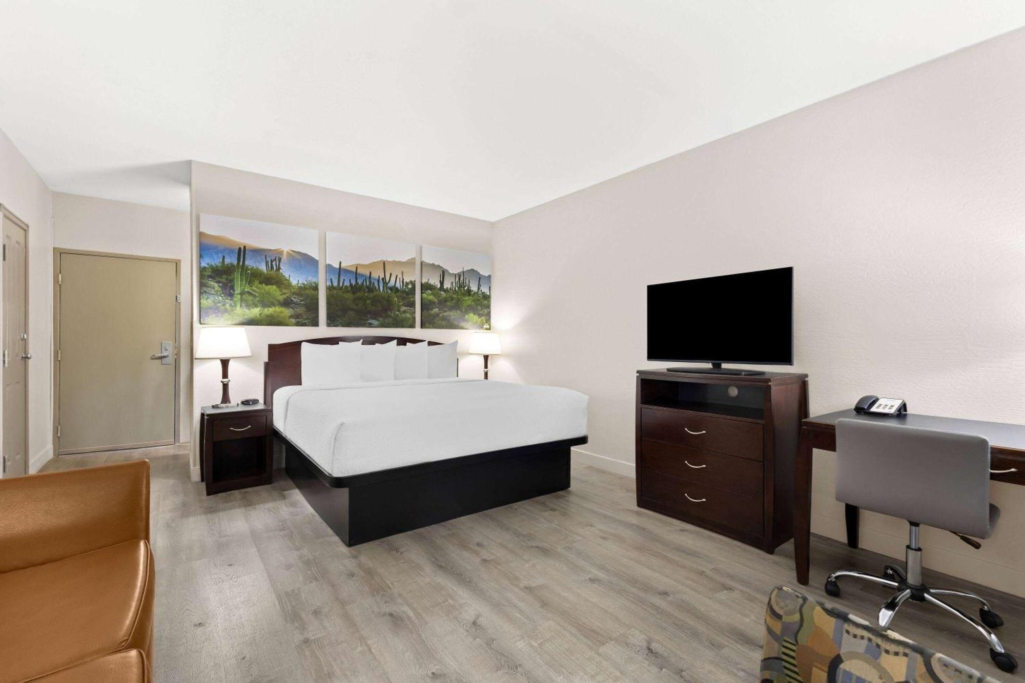 Days Inn & Suites By Wyndham Mesa Near Phoenix Екстериор снимка