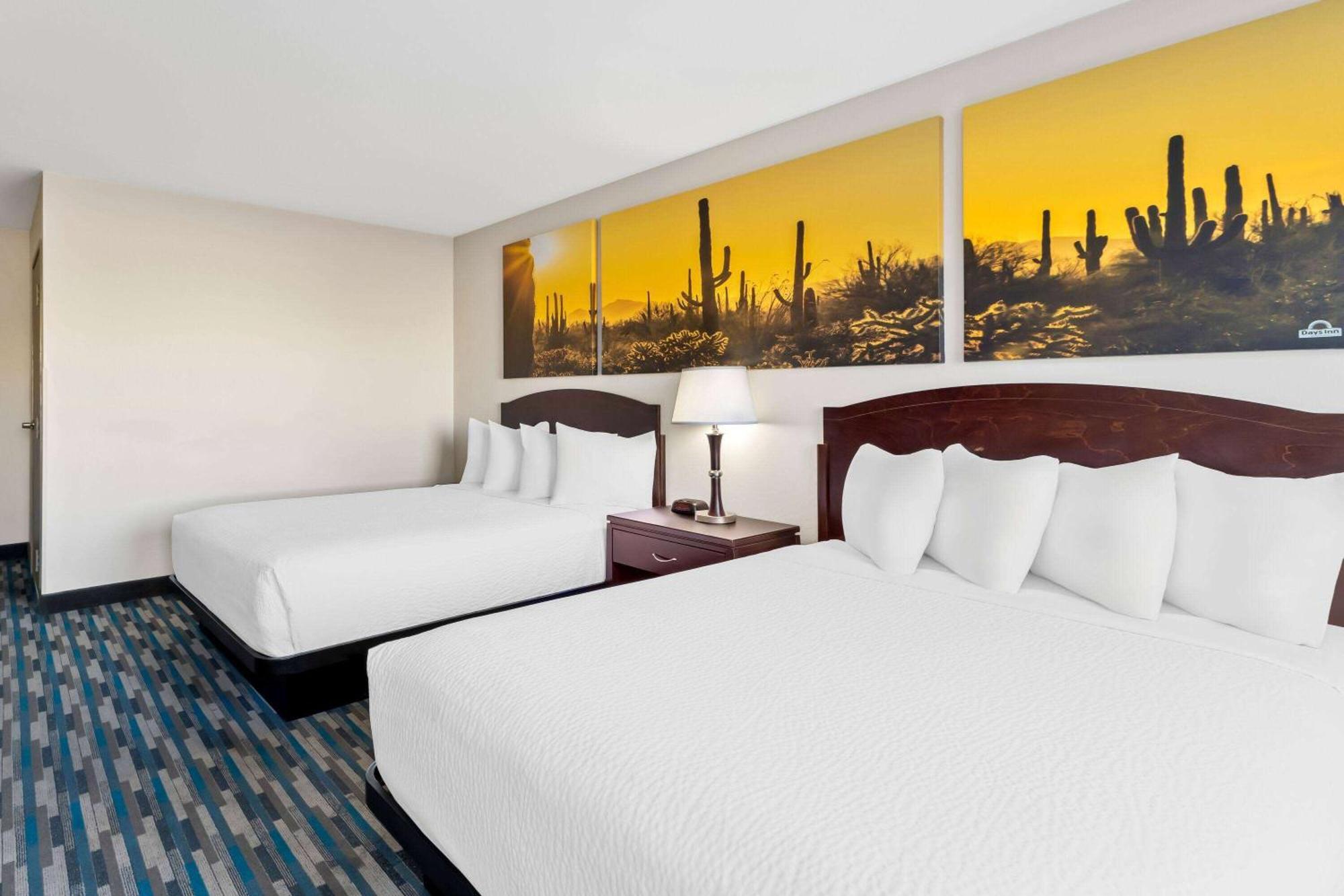 Days Inn & Suites By Wyndham Mesa Near Phoenix Екстериор снимка