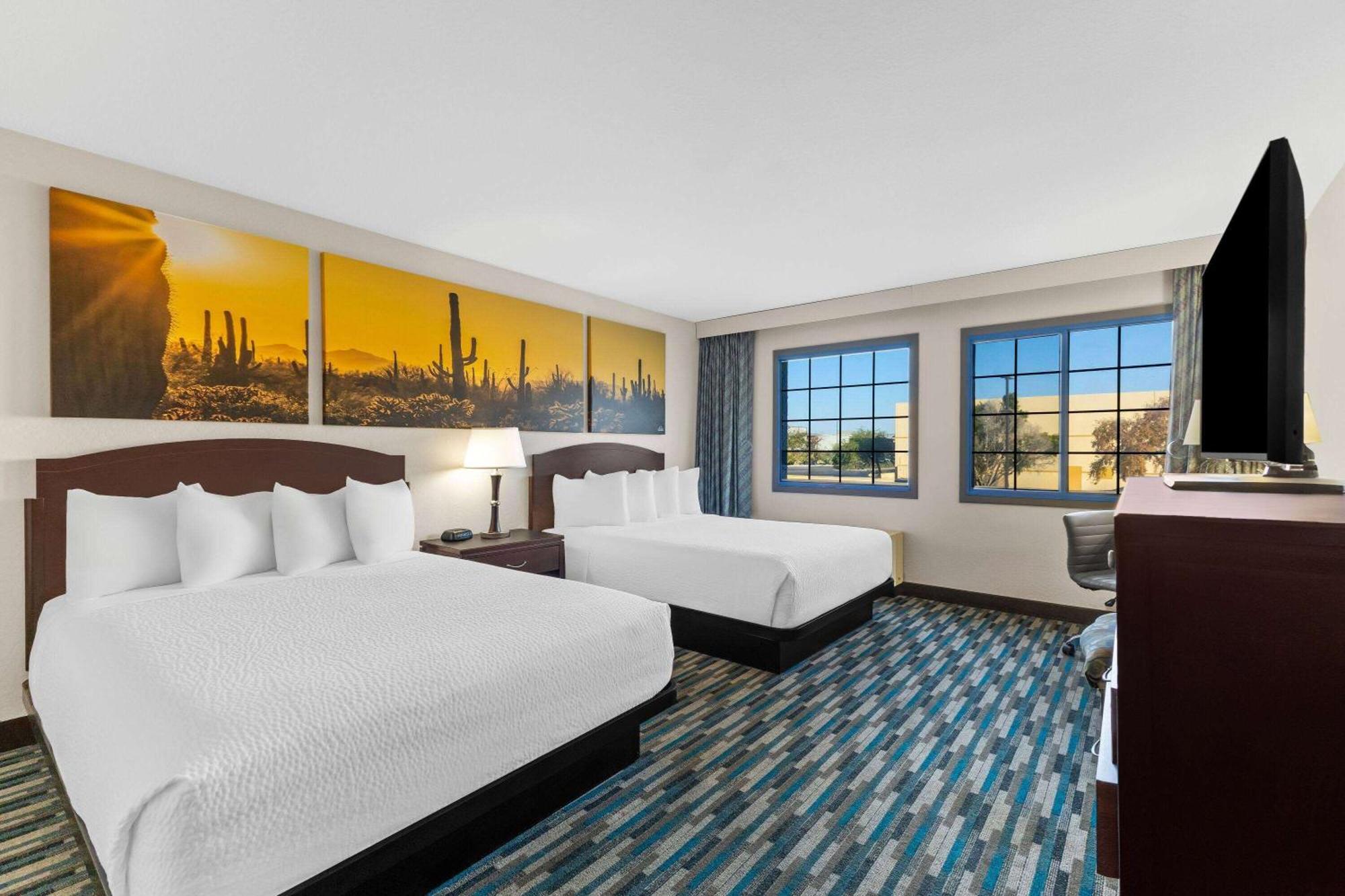 Days Inn & Suites By Wyndham Mesa Near Phoenix Екстериор снимка