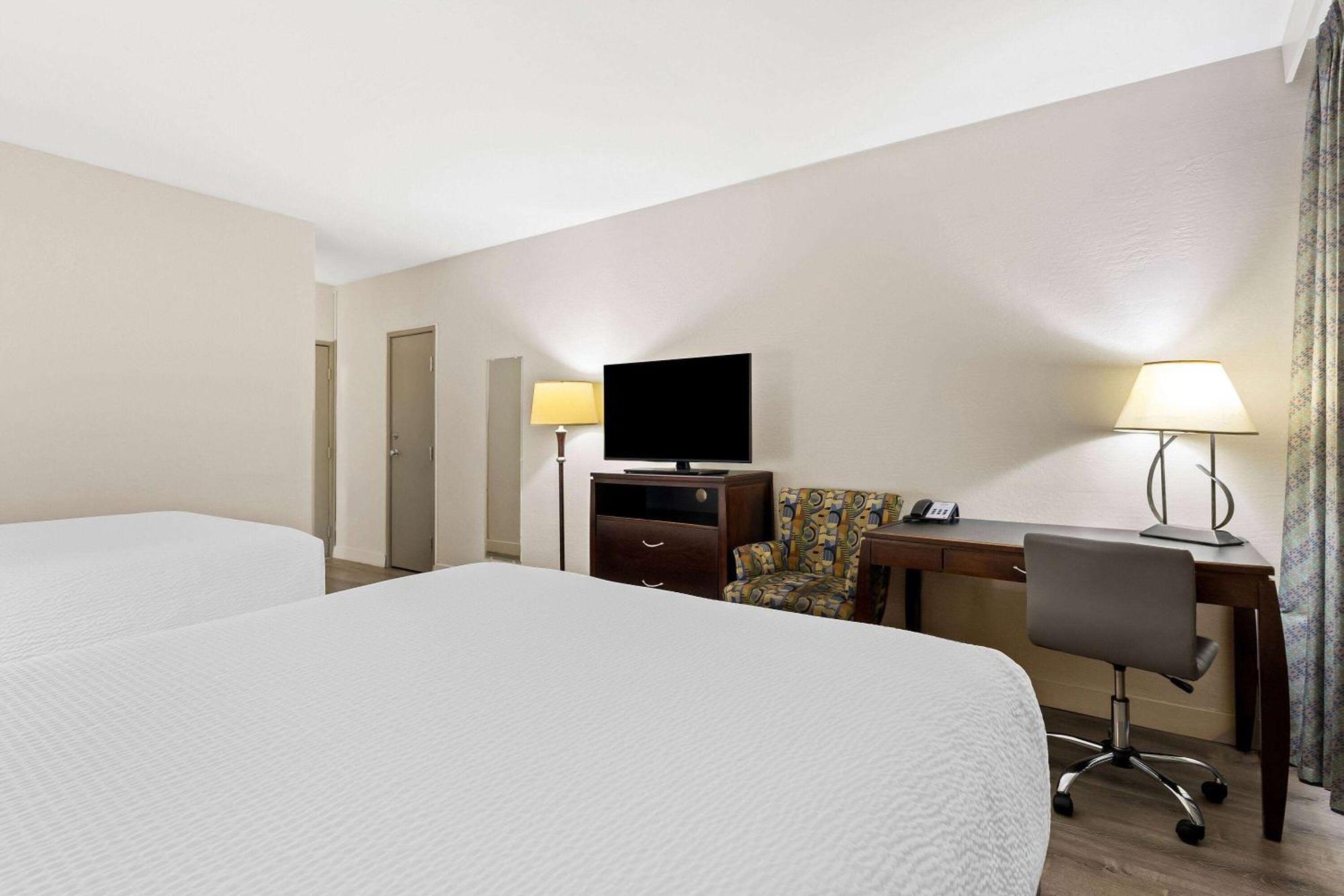 Days Inn & Suites By Wyndham Mesa Near Phoenix Екстериор снимка