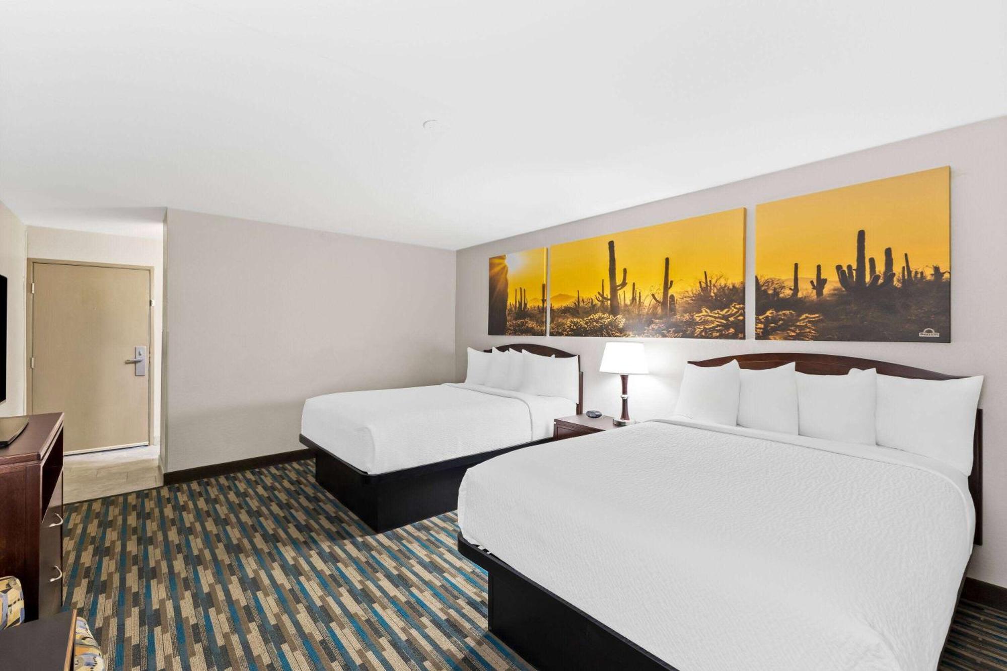 Days Inn & Suites By Wyndham Mesa Near Phoenix Екстериор снимка