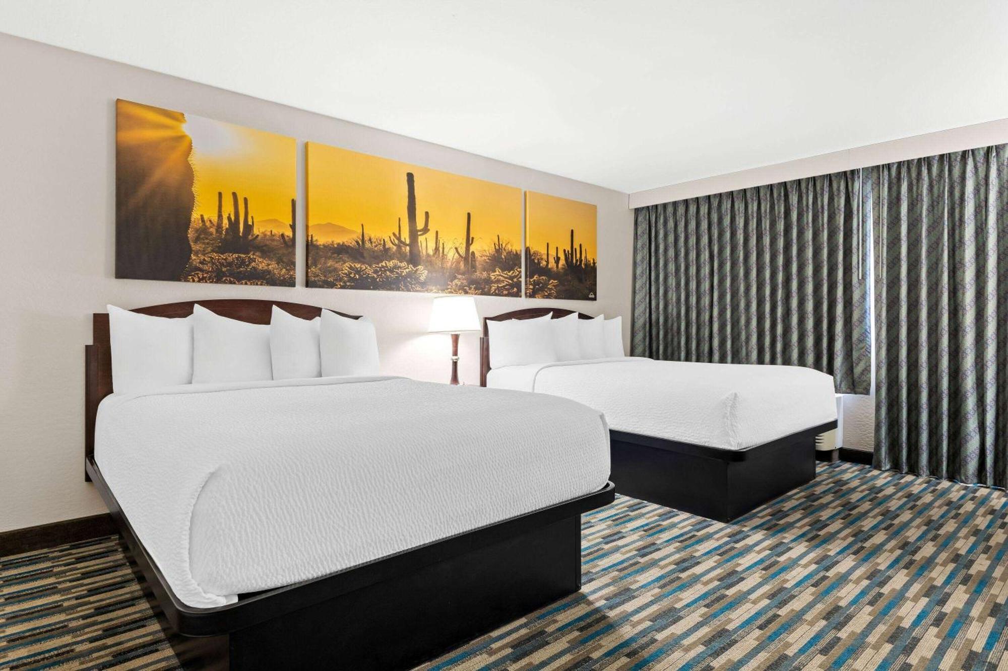 Days Inn & Suites By Wyndham Mesa Near Phoenix Екстериор снимка