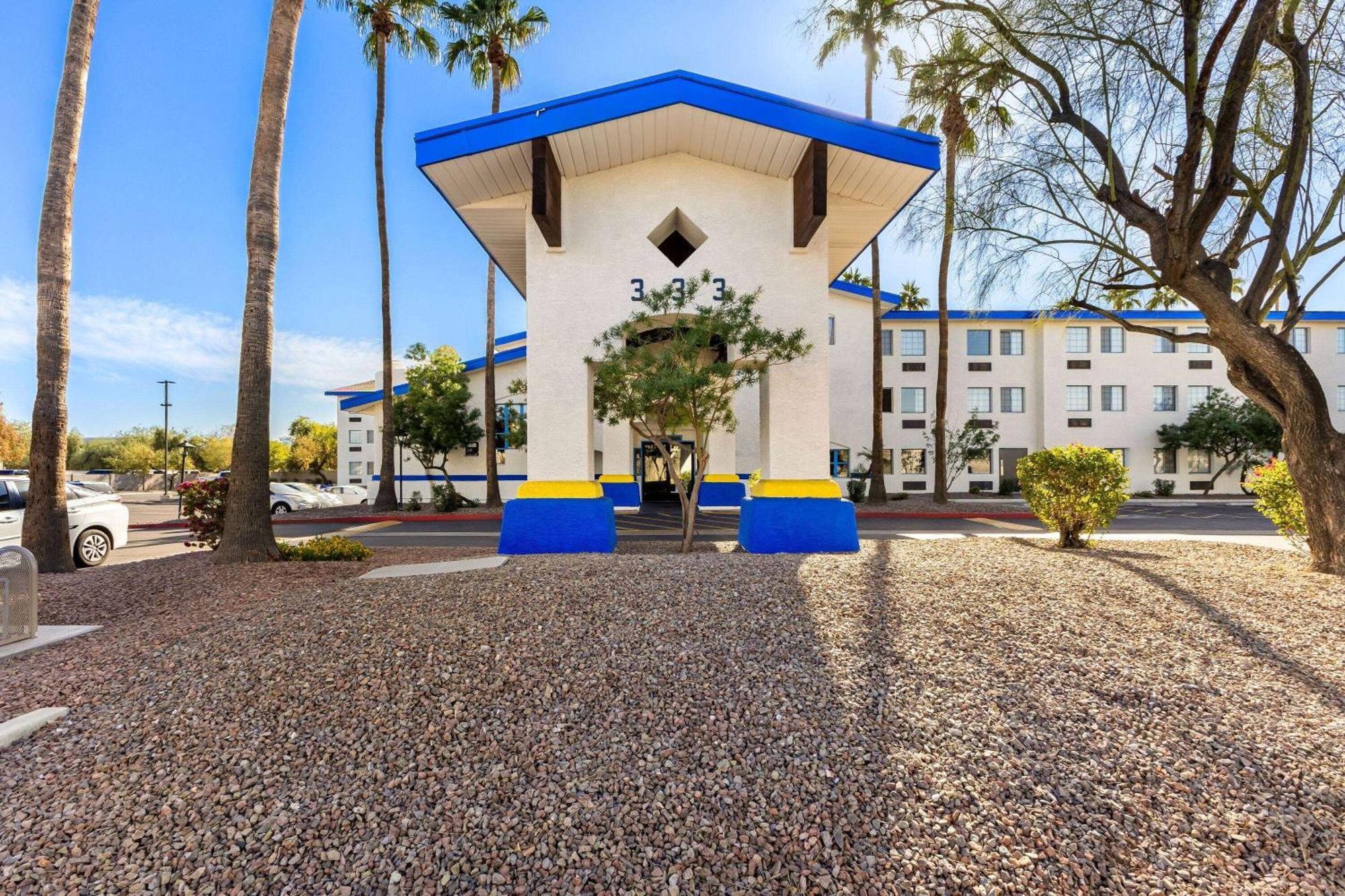 Days Inn & Suites By Wyndham Mesa Near Phoenix Екстериор снимка