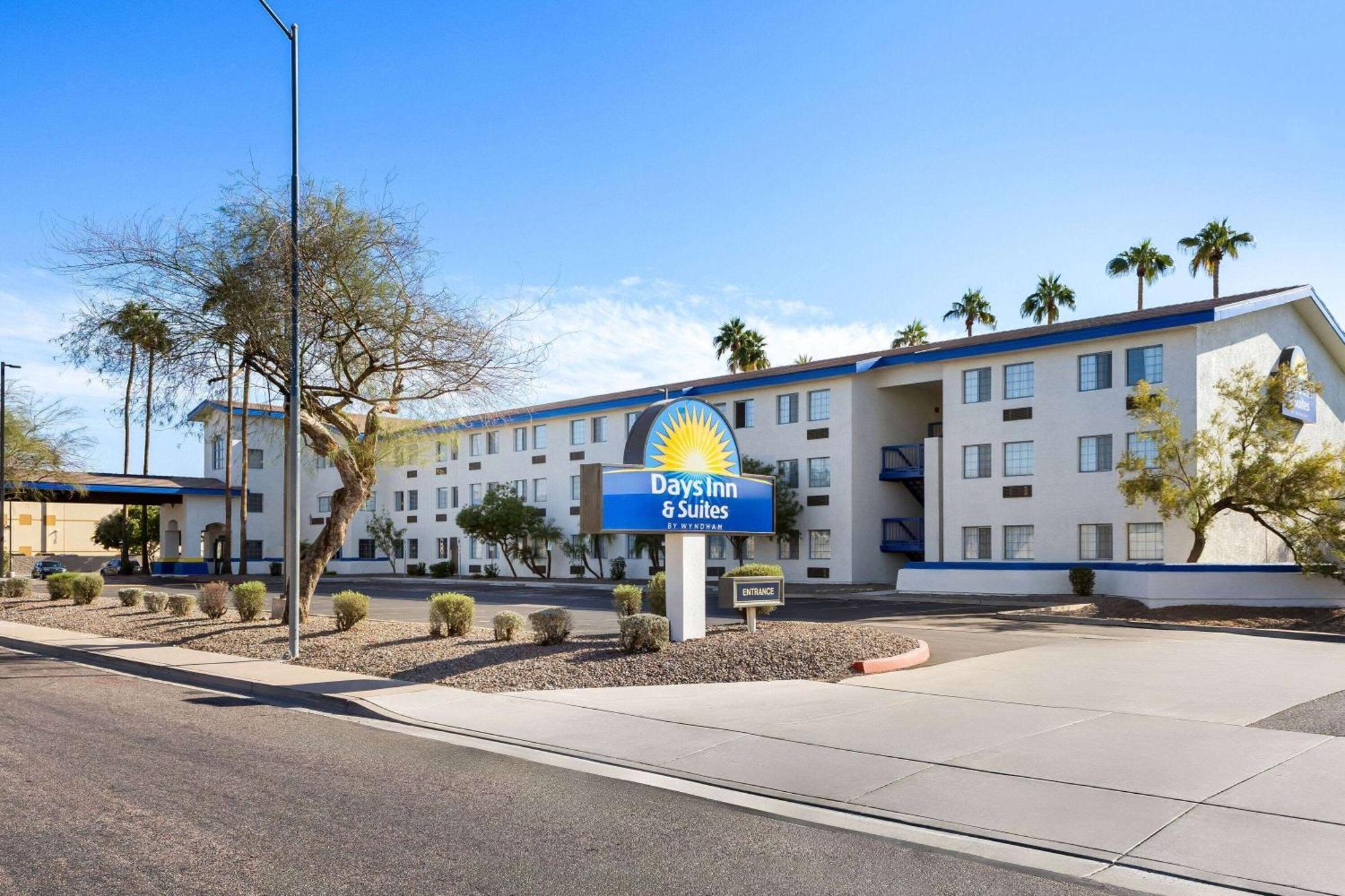 Days Inn & Suites By Wyndham Mesa Near Phoenix Екстериор снимка